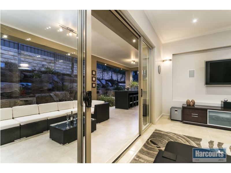 1 Norfolk Street, Flagstaff Hill SA 5159