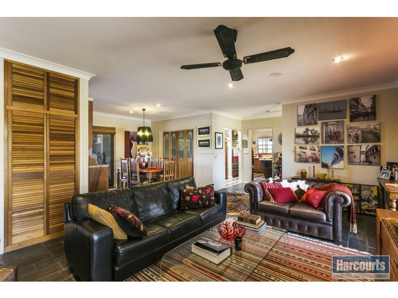 1 Apollo Drive, Hallett Cove SA 5158