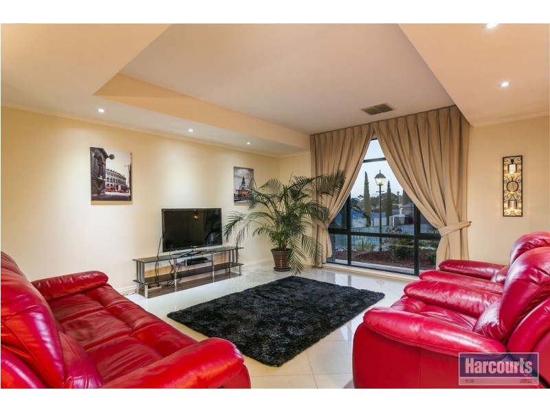 48 Elizabeth Crescent, Hallett Cove SA 5158