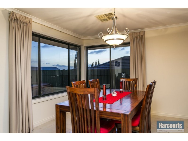 48 Elizabeth Crescent, Hallett Cove SA 5158