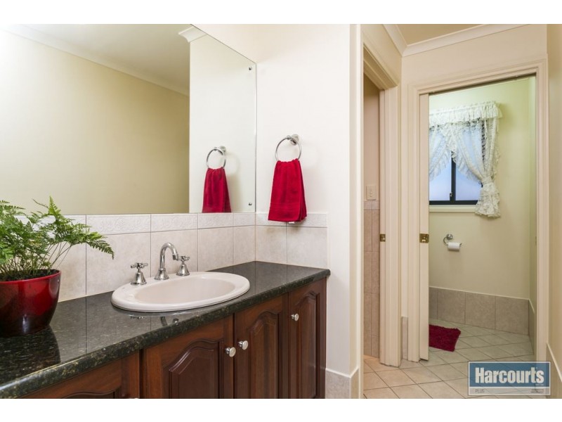 48 Elizabeth Crescent, Hallett Cove SA 5158