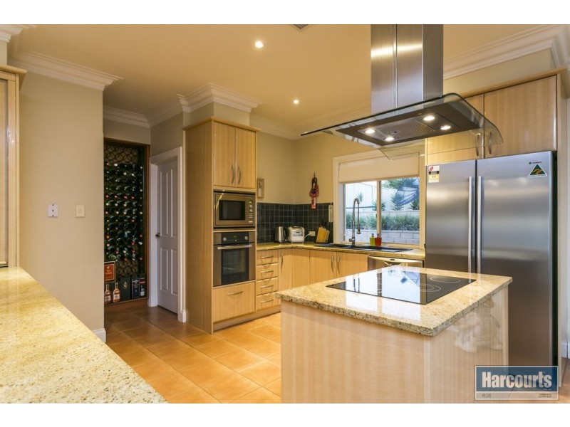 1 Ashcroft Court, Hallett Cove SA 5158
