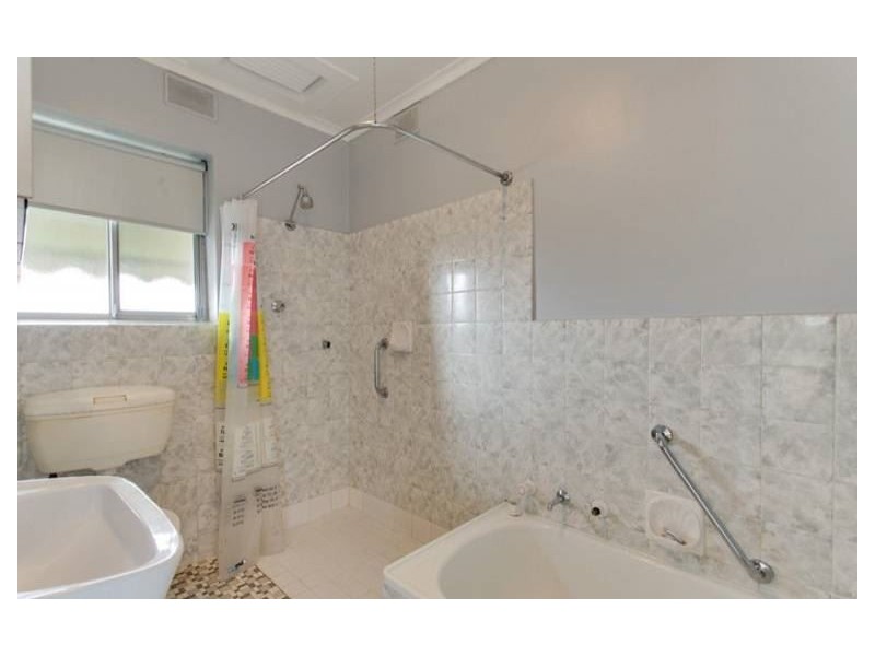 4/21 Cowper Road, Black Forest SA 5035