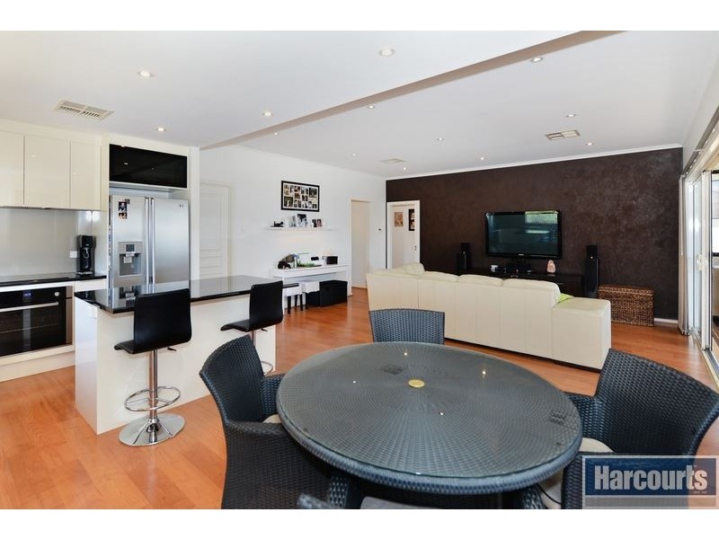 9 Stuart Court, Hallett Cove SA 5158