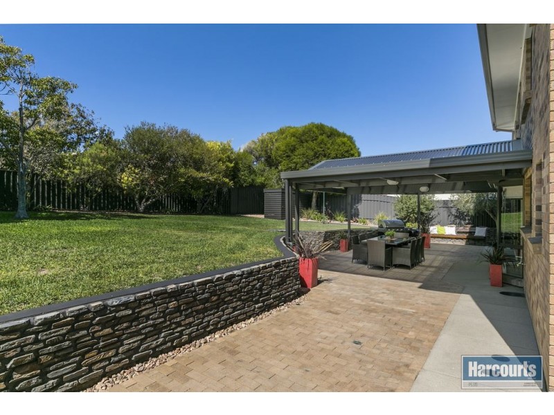 12 Genoa Court, Hallett Cove SA 5158