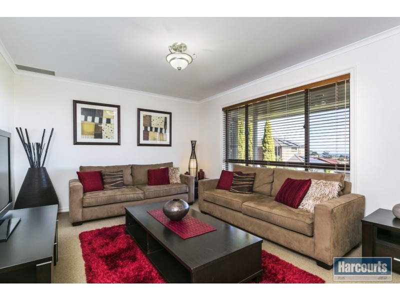 12 Genoa Court, Hallett Cove SA 5158