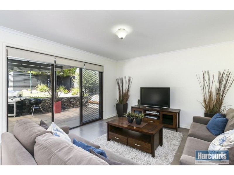 12 Genoa Court, Hallett Cove SA 5158