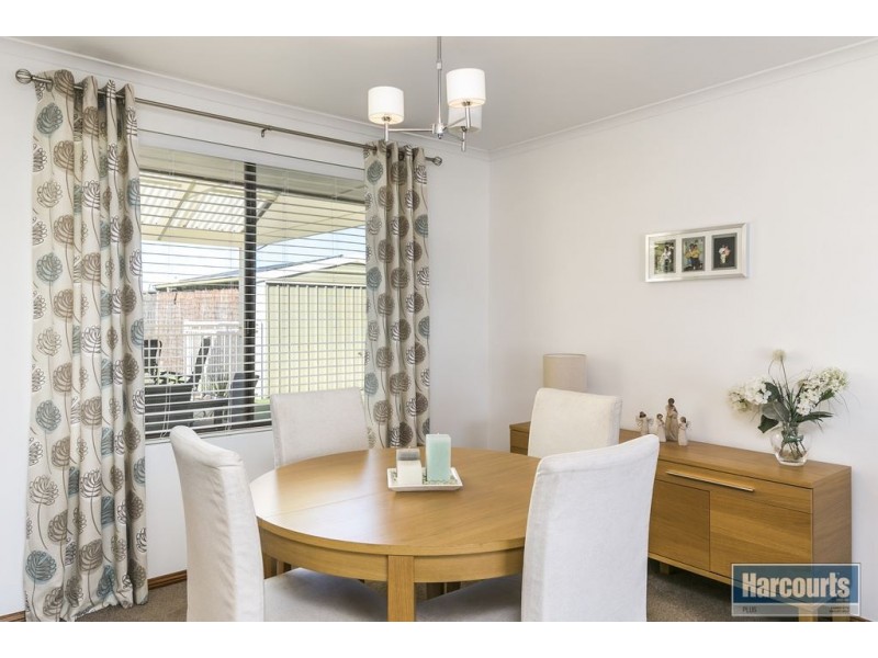 13 Farming Crescent, Hallett Cove SA 5158