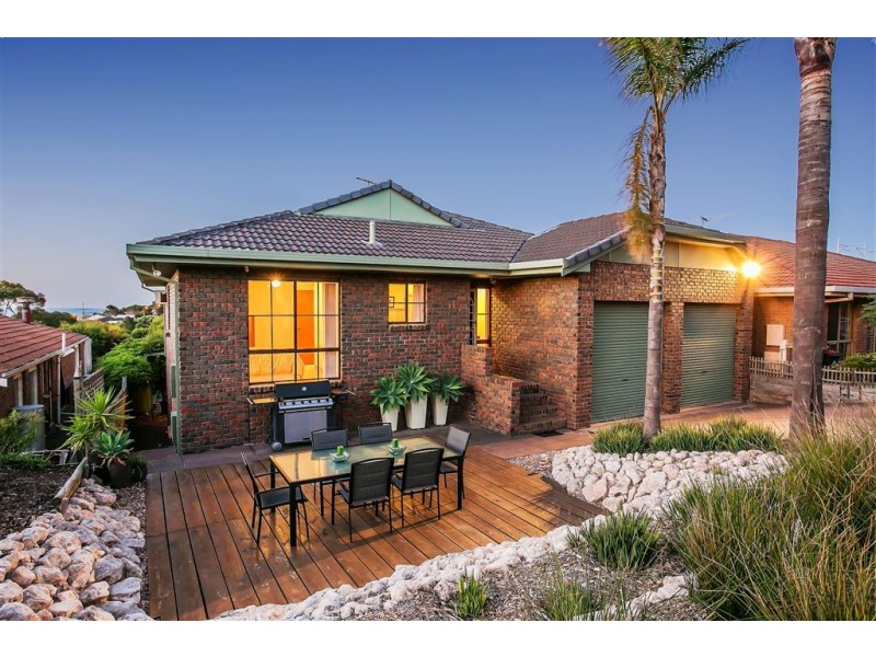 24 Pindee Street, Hallett Cove SA 5158
