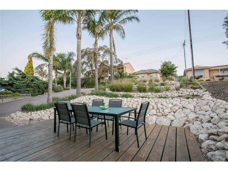 24 Pindee Street, Hallett Cove SA 5158