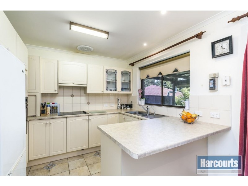 4 Balandra Street, Hallett Cove SA 5158