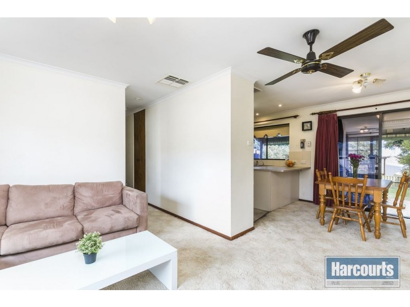 4 Balandra Street, Hallett Cove SA 5158