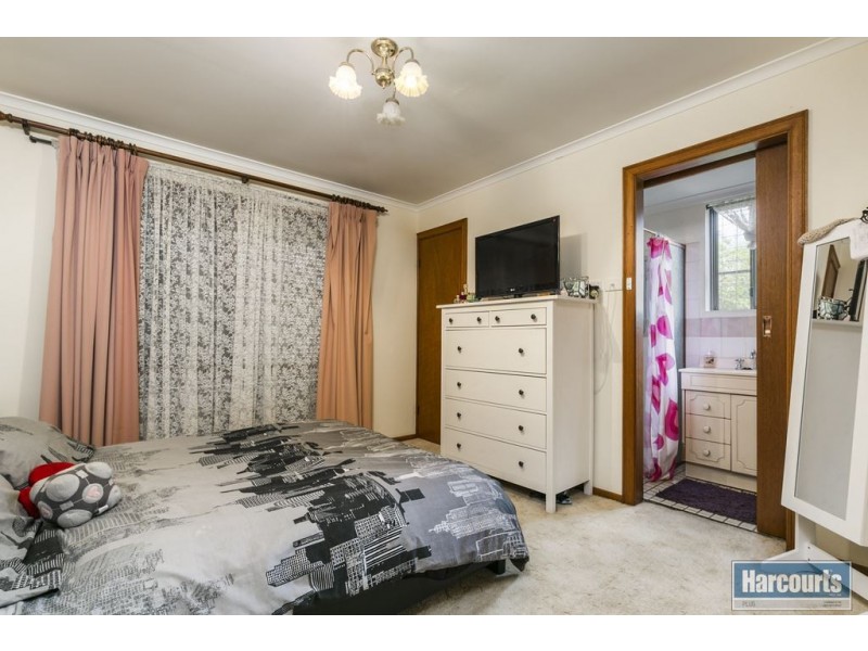 4 Balandra Street, Hallett Cove SA 5158