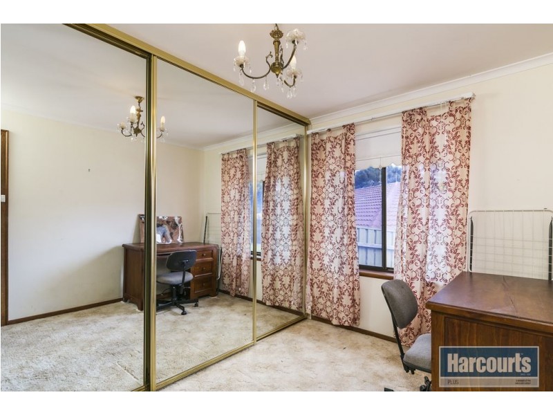 4 Balandra Street, Hallett Cove SA 5158