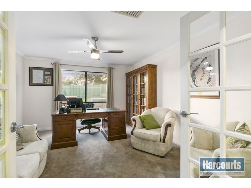 1 Nevarc Mews, Hallett Cove SA 5158