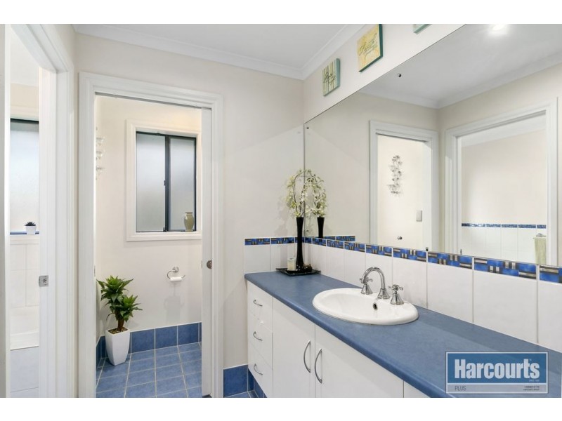 1 Nevarc Mews, Hallett Cove SA 5158