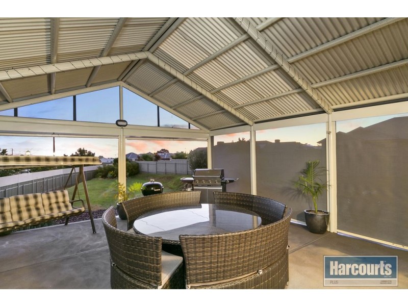 1 Nevarc Mews, Hallett Cove SA 5158