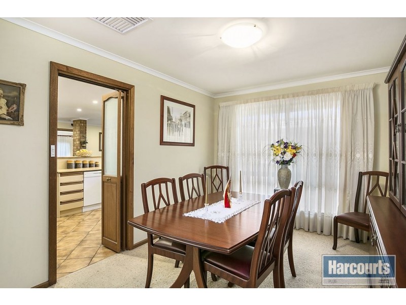 11 Crusade Court, Hallett Cove SA 5158