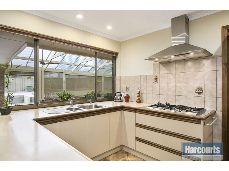11 Crusade Court, Hallett Cove SA 5158