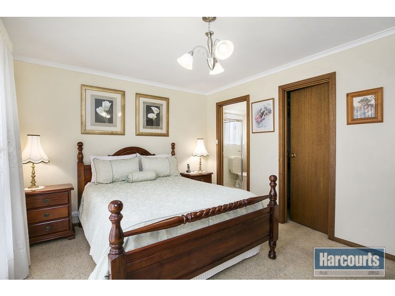 11 Crusade Court, Hallett Cove SA 5158