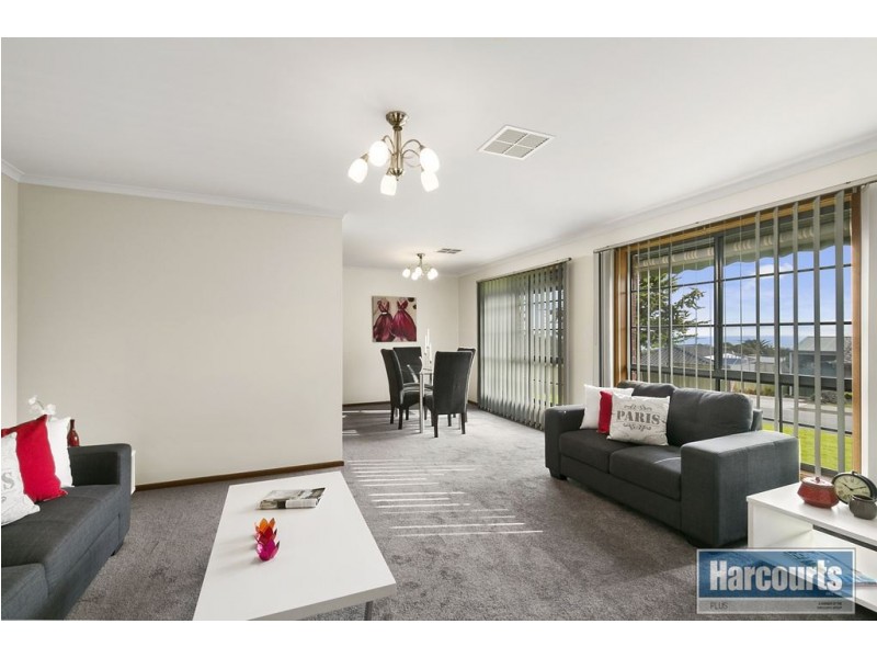 3 Eloise Avenue, Hallett Cove SA 5158