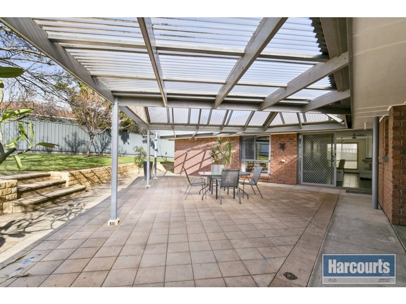 3 Eloise Avenue, Hallett Cove SA 5158