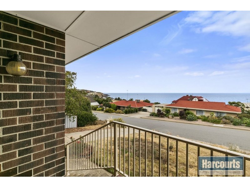 16 Arafura Court, Hallett Cove SA 5158
