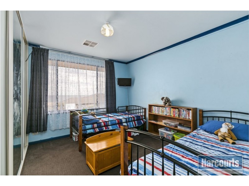 16 Arafura Court, Hallett Cove SA 5158