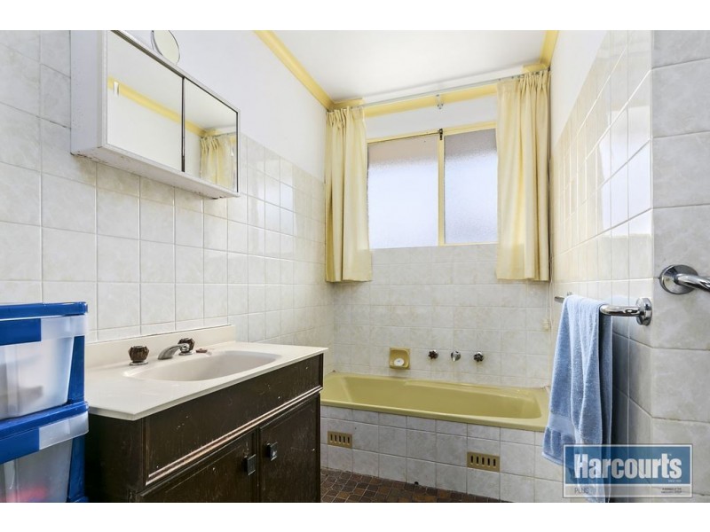 16 Arafura Court, Hallett Cove SA 5158