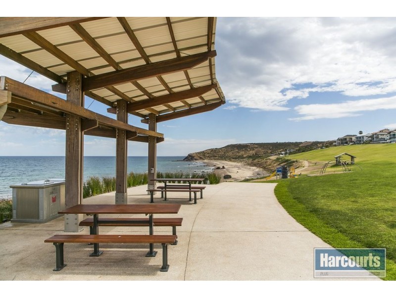 16 Arafura Court, Hallett Cove SA 5158