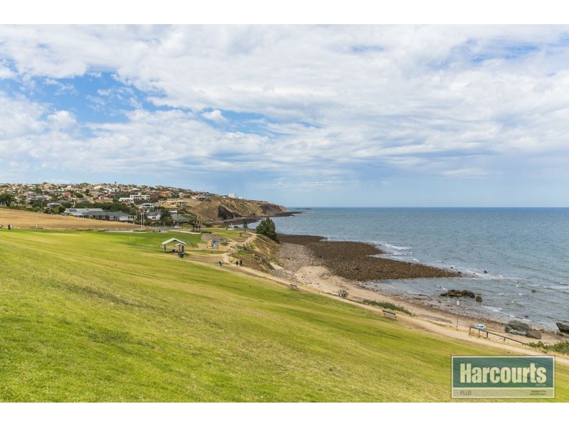 16 Arafura Court, Hallett Cove SA 5158