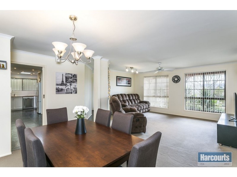 13 Lyons Circuit, Trott Park SA 5158