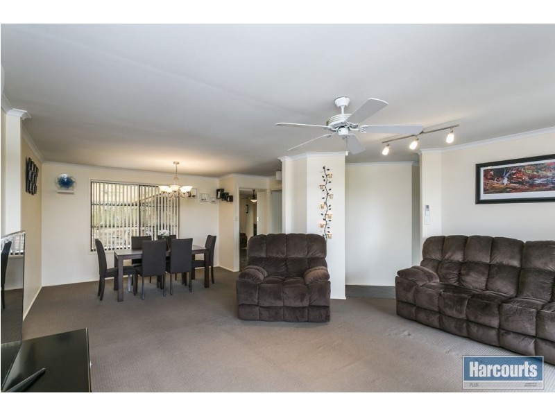 13 Lyons Circuit, Trott Park SA 5158