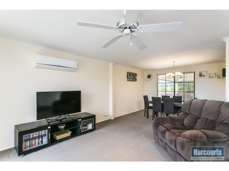 13 Lyons Circuit, Trott Park SA 5158