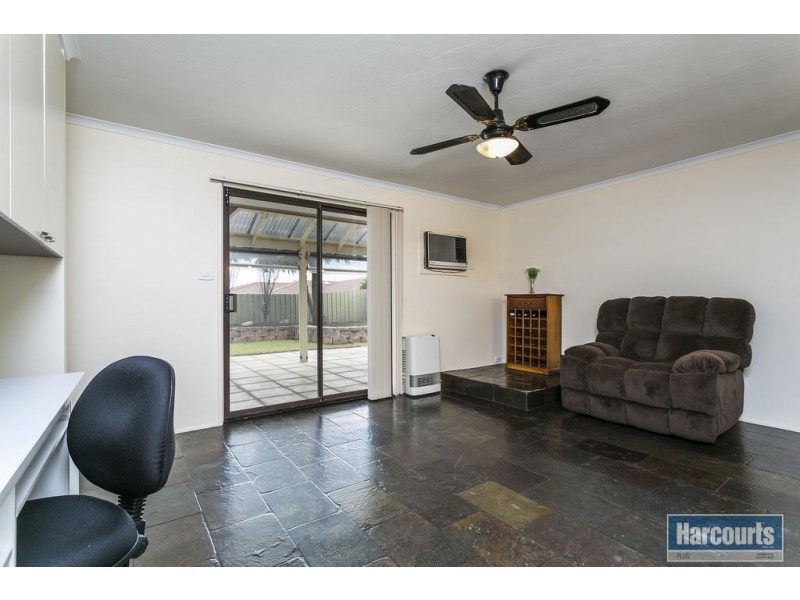 13 Lyons Circuit, Trott Park SA 5158