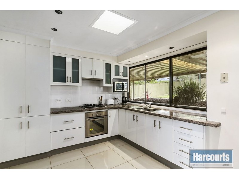 10 Weerab Drive, Hallett Cove SA 5158