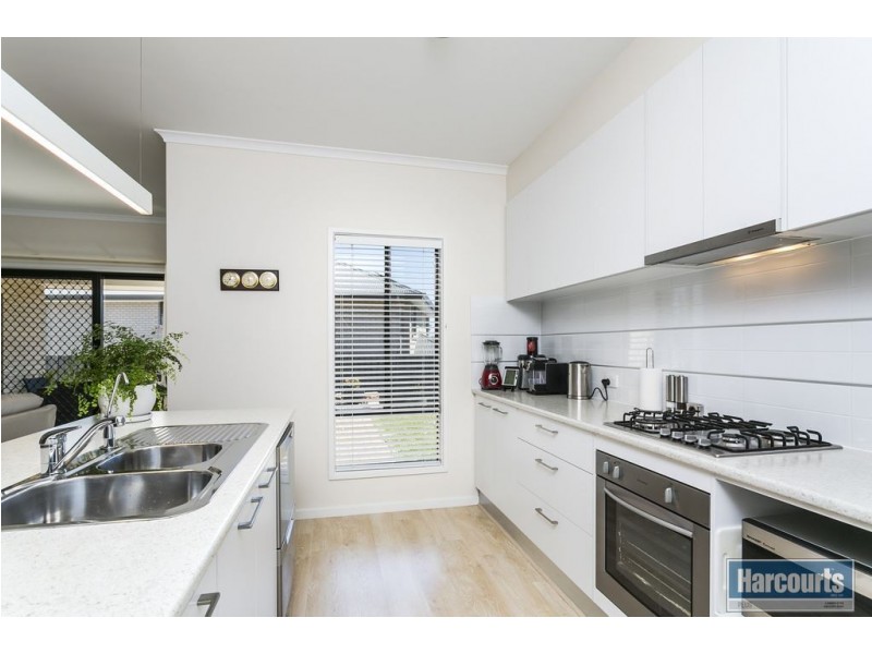 52 Vendale Drive, Flagstaff Hill SA 5159