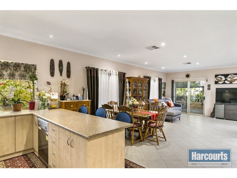 14 White Crescent, Seacombe Gardens SA 5047