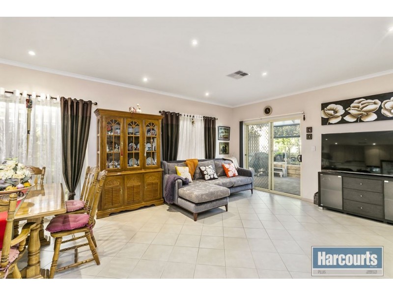 14 White Crescent, Seacombe Gardens SA 5047