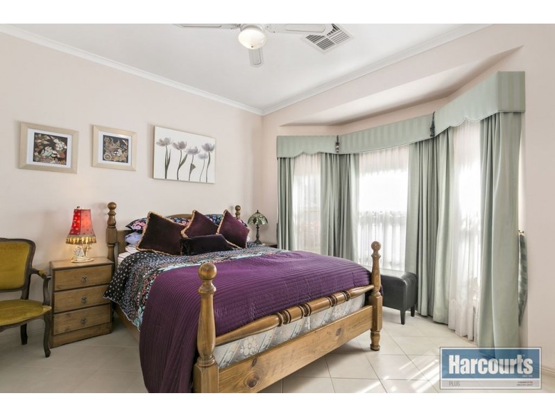 14 White Crescent, Seacombe Gardens SA 5047