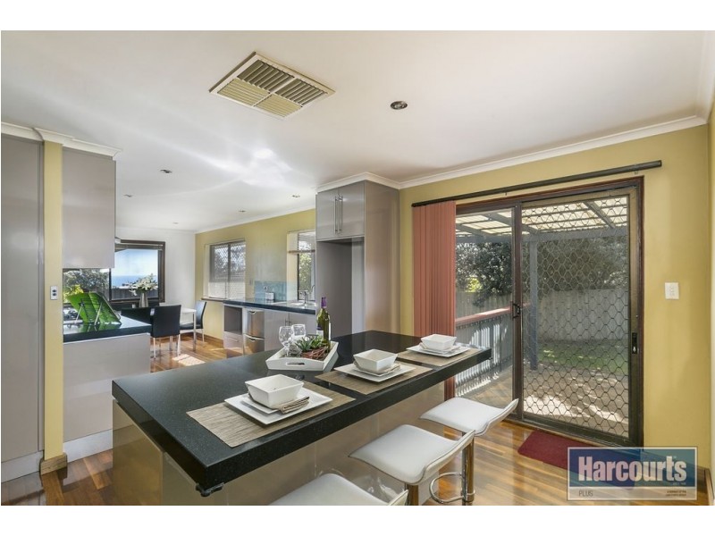 252 The Cove Road, Hallett Cove SA 5158