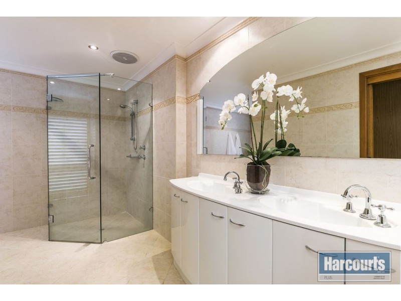 92 Perry Barr Road, Hallett Cove SA 5158