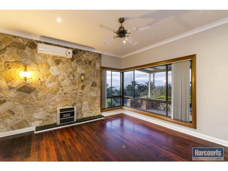 14 Angas Crescent, Marino SA 5049