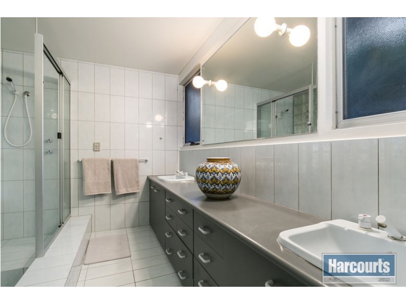 112 Perry Barr Road, Hallett Cove SA 5158