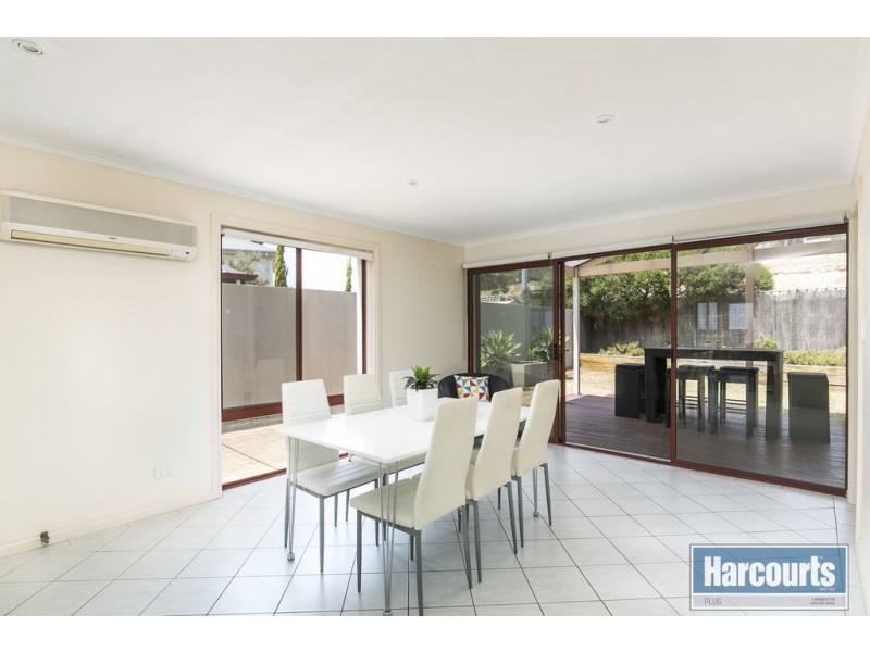10 St Vincents Avenue, Hallett Cove SA 5158