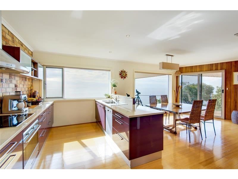 15 Murnada Street, Hallett Cove SA 5158