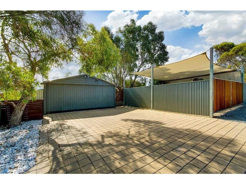 15 Murnada Street, Hallett Cove SA 5158
