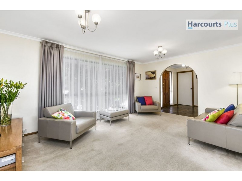 19 Yarromie Street, Hallett Cove SA 5158