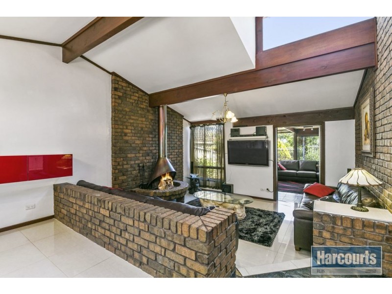 13 St Vincents Avenue, Hallett Cove SA 5158