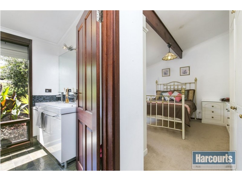 13 St Vincents Avenue, Hallett Cove SA 5158